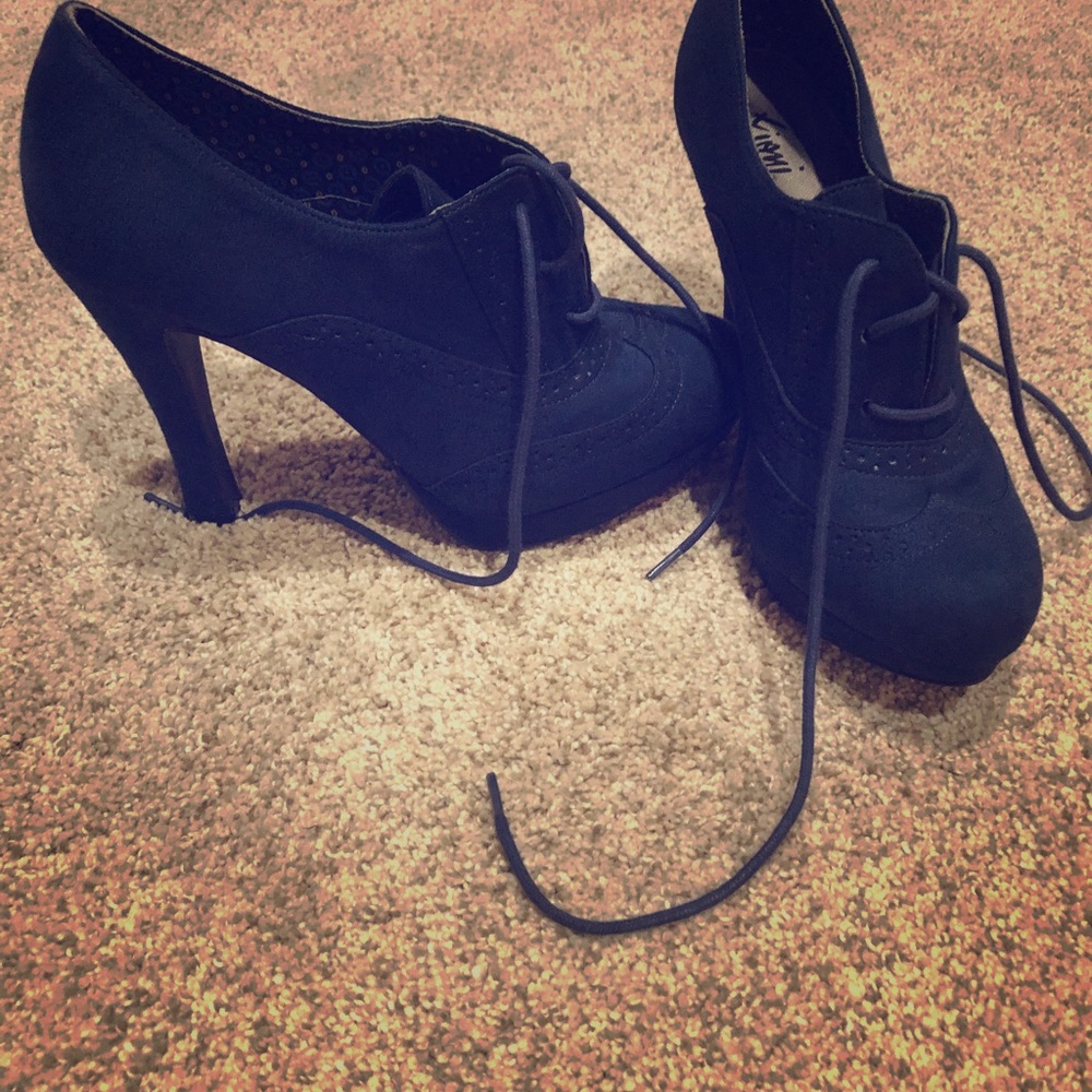 Women’s shoes size 8